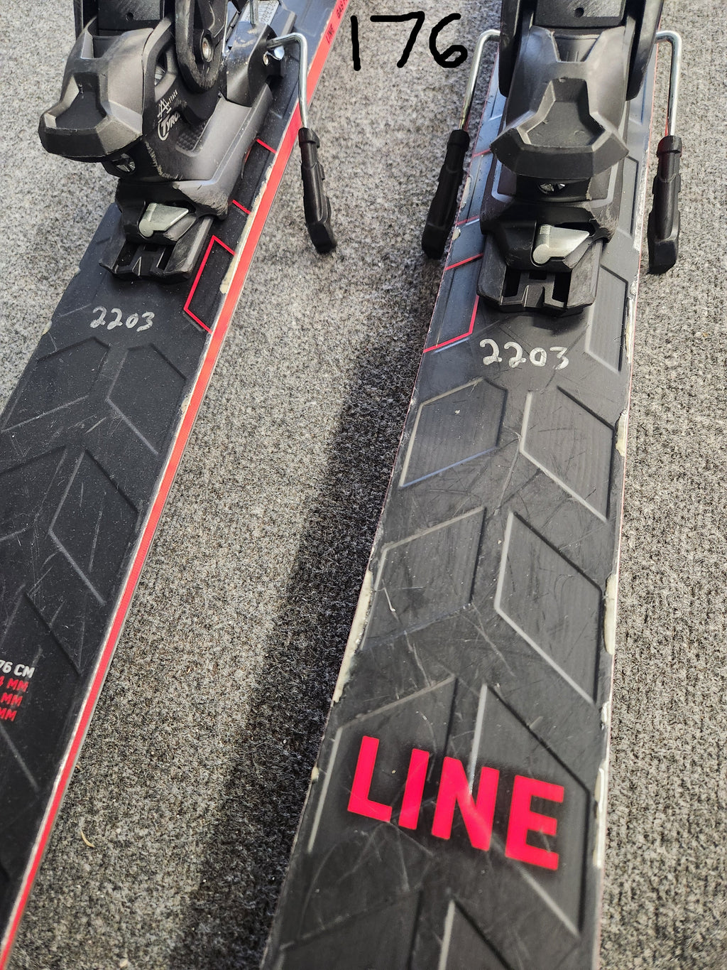 Line Blade Skis 2023